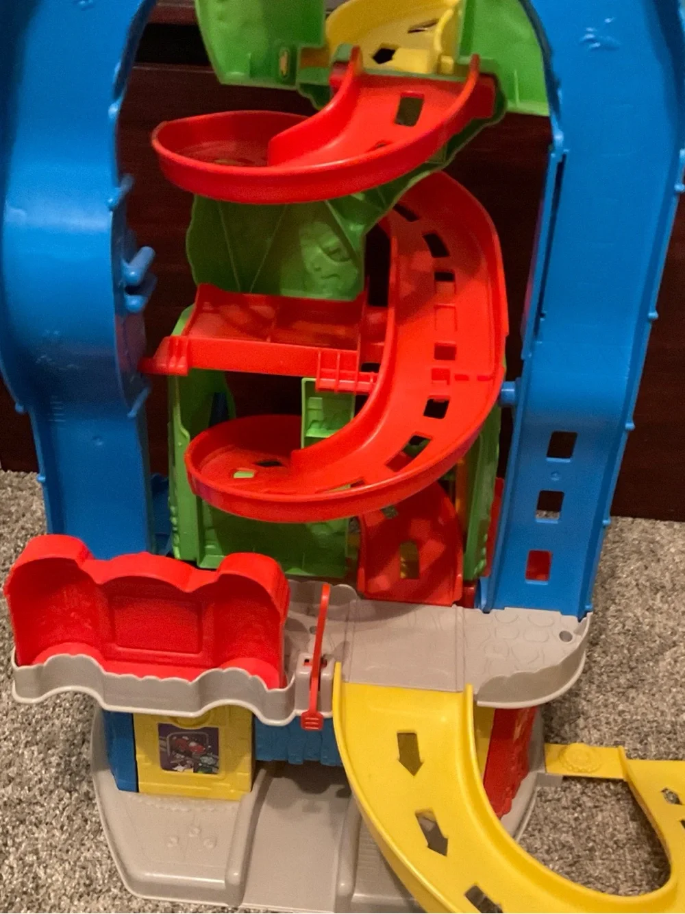 Fisher-Price Little People Wheelies Stand ’n Play Rampway Parking Garage Playset